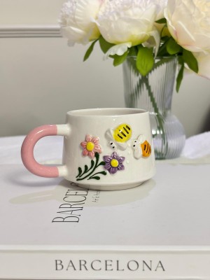 Arı Kabartmalı Mug